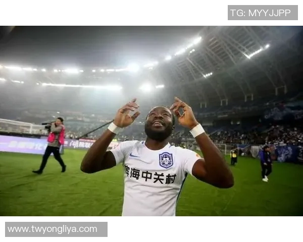 阿奇姆彭精彩补射助力深圳新鹏城迎来胜利时刻