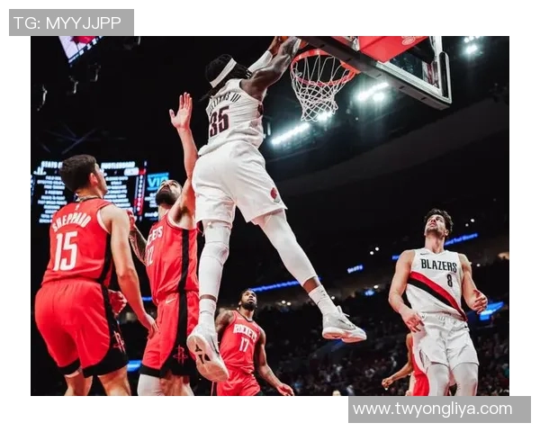 开拓者险胜雷霆，系列赛战成2-2平——激情四溢的篮球对决